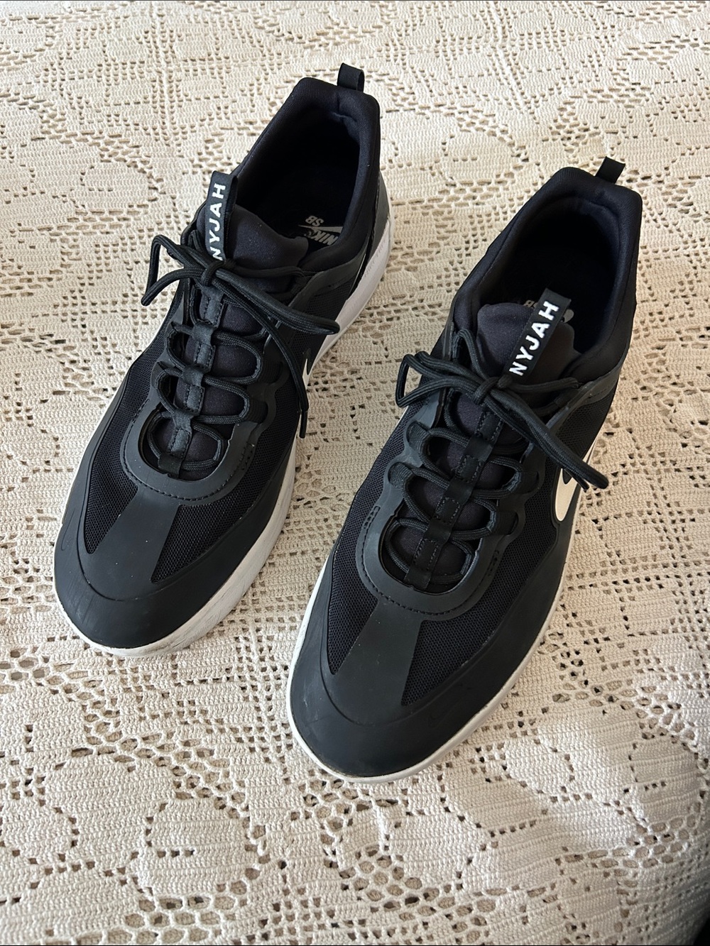 Nike Men’s Black and White Athletic Sneakers